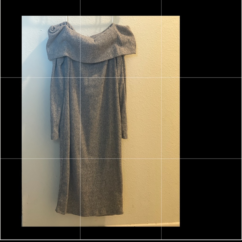 Very cute long sleeve off shoulder dress.